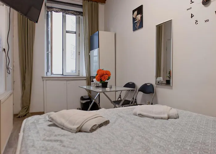 Comfortable 3br Danube & Millennium