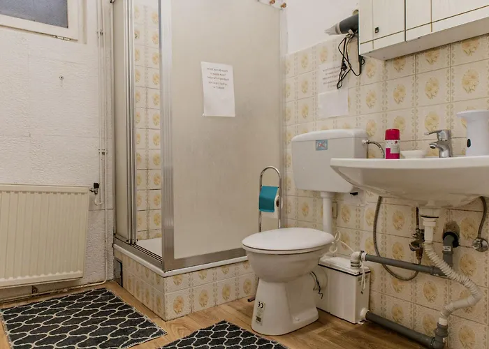 Comfortable 3br Danube & Millennium